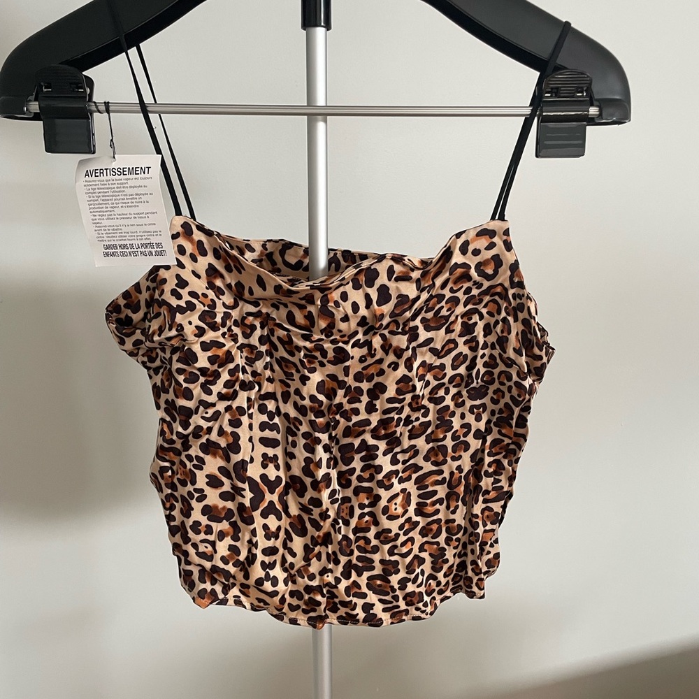 Too shop crop top